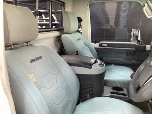 Toyota Land Cruiser 79 4.5D-4D LX V8 single cab - Image 17