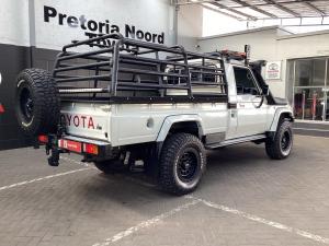 Toyota Land Cruiser 79 4.5D-4D LX V8 single cab - Image 2