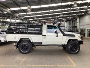 Toyota Land Cruiser 79 4.5D-4D LX V8 single cab - Image 3