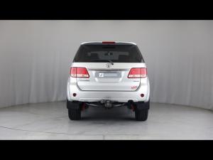 Toyota Fortuner 3.0D-4D 4x4 - Image 5