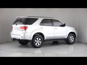 Toyota Fortuner 3.0D-4D 4x4 - Image 2