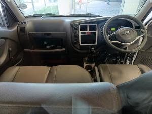 Hyundai H-100 Bakkie 2.6D deck (aircon) - Image 6