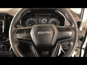Isuzu D-Max 1.9TD single cab L auto - Image 8