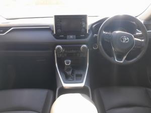 Toyota RAV4 2.0 VX - Image 6