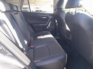 Toyota RAV4 2.0 VX - Image 16