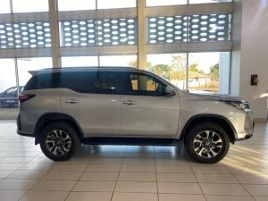 Toyota Fortuner 2.8GD-6 4X4 automatic - Image 3