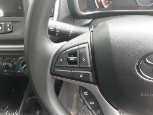 Toyota Vitz 1.0 XR AMT - Image 9
