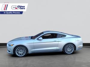 Ford Mustang 2.3 Ecoboost automatic - Image 3