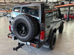 Toyota Landcruiser 76 2.8 GD-6 VX S/W automatic - Image 7