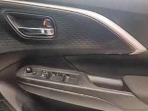 Suzuki Swift 1.2 GLX manual - Image 15