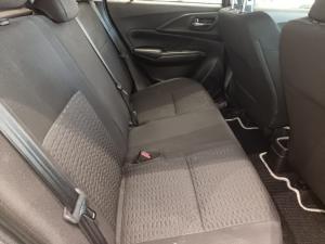 Suzuki Swift 1.2 GLX manual - Image 7
