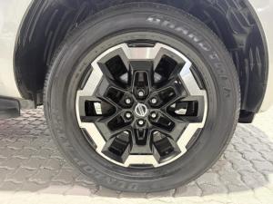 Nissan Navara 2.5DDTi double cab LE Plus - Image 14