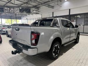 Nissan Navara 2.5DDTi double cab LE Plus - Image 3