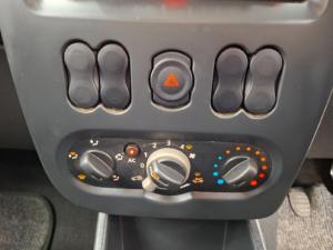 Nissan NP200 1.6i safety pack (aircon) - Image 15