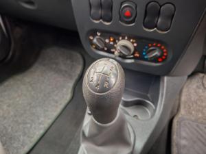 Nissan NP200 1.6i safety pack (aircon) - Image 5