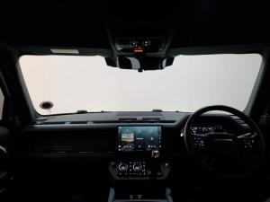 Land Rover Defender 110 D300 X-Dynamic HSE - Image 10