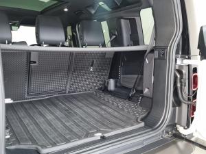 Land Rover Defender 110 D300 X-Dynamic HSE - Image 16