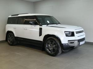 Land Rover Defender 110 D300 X-Dynamic HSE - Image 1
