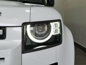 Land Rover Defender 110 D300 X-Dynamic HSE - Image 23