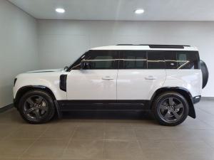 Land Rover Defender 110 D300 X-Dynamic HSE - Image 26