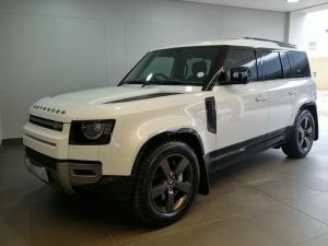 Land Rover Defender 110 D300 X-Dynamic HSE - Image 5