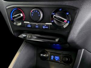 Hyundai i20 1.2 Motion - Image 10