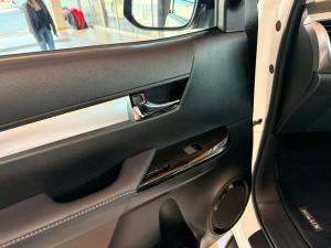 Toyota Hilux 2.8GD-6 double cab Raider auto - Image 24