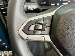 Volkswagen Amarok 2.0BiTDI double cab Life 4Motion - Image 8