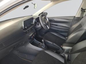 Hyundai I20 1.2 Premium - Image 6