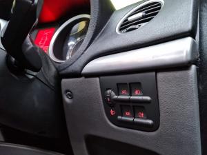 Alfa Romeo Spider 2.2 JTS - Image 5