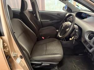 Toyota Etios hatch 1.5 Sprint - Image 12