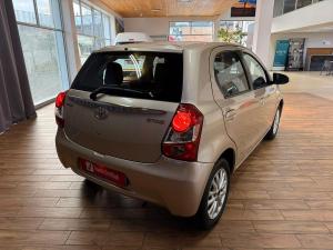 Toyota Etios hatch 1.5 Sprint - Image 6