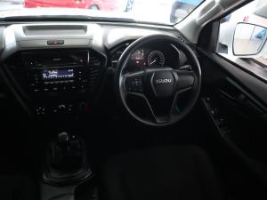 Isuzu D-Max 1.9TD double cab L manual - Image 10