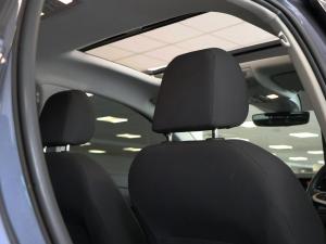 Volkswagen Polo hatch 1.0TSI Life manual - Image 13