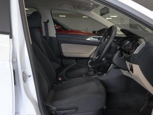 Volkswagen Polo sedan 1.6 Life - Image 12