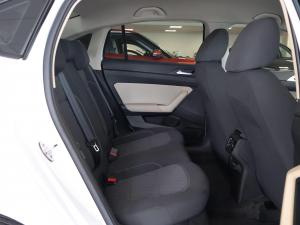 Volkswagen Polo sedan 1.6 Life - Image 13
