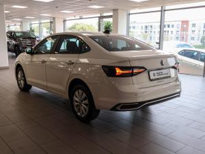 Volkswagen Polo sedan 1.6 Life - Image 7