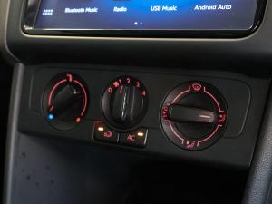 Volkswagen Polo Vivo hatch 1.4 Life - Image 16