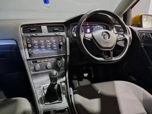 Volkswagen Golf 1.0TSI Comfortline - Image 10