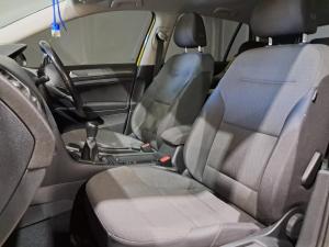 Volkswagen Golf 1.0TSI Comfortline - Image 17