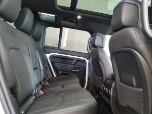Land Rover Defender 110 D350 X-Dynamic HSE - Image 9