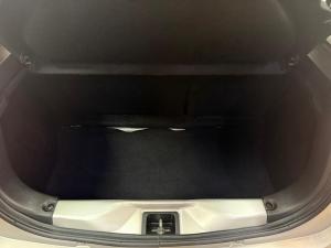 Toyota Vitz 1.0 XR manual - Image 11