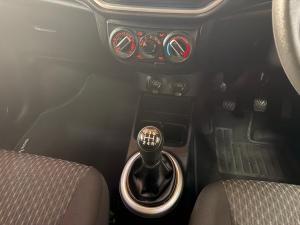 Toyota Vitz 1.0 XR manual - Image 21