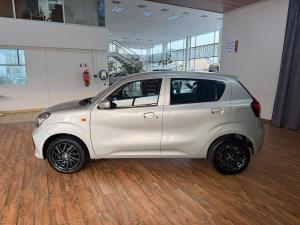 Toyota Vitz 1.0 XR manual - Image 9