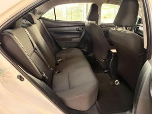 Toyota Corolla Quest 1.8 Plus manual - Image 12