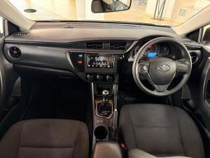 Toyota Corolla Quest 1.8 Plus manual - Image 17