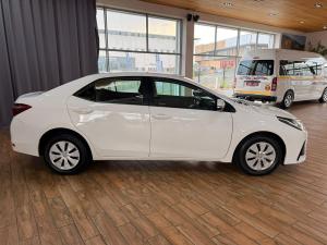 Toyota Corolla Quest 1.8 Plus manual - Image 8
