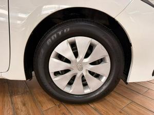 Toyota Corolla Quest 1.8 Plus manual - Image 9