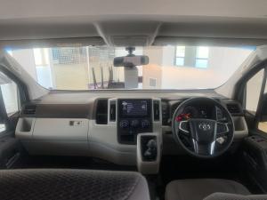 Toyota Quantum 2.8 LWB panel van manual - Image 13