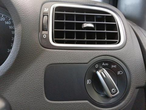 Image Volkswagen Polo Vivo hatch 1.4 Mswenko